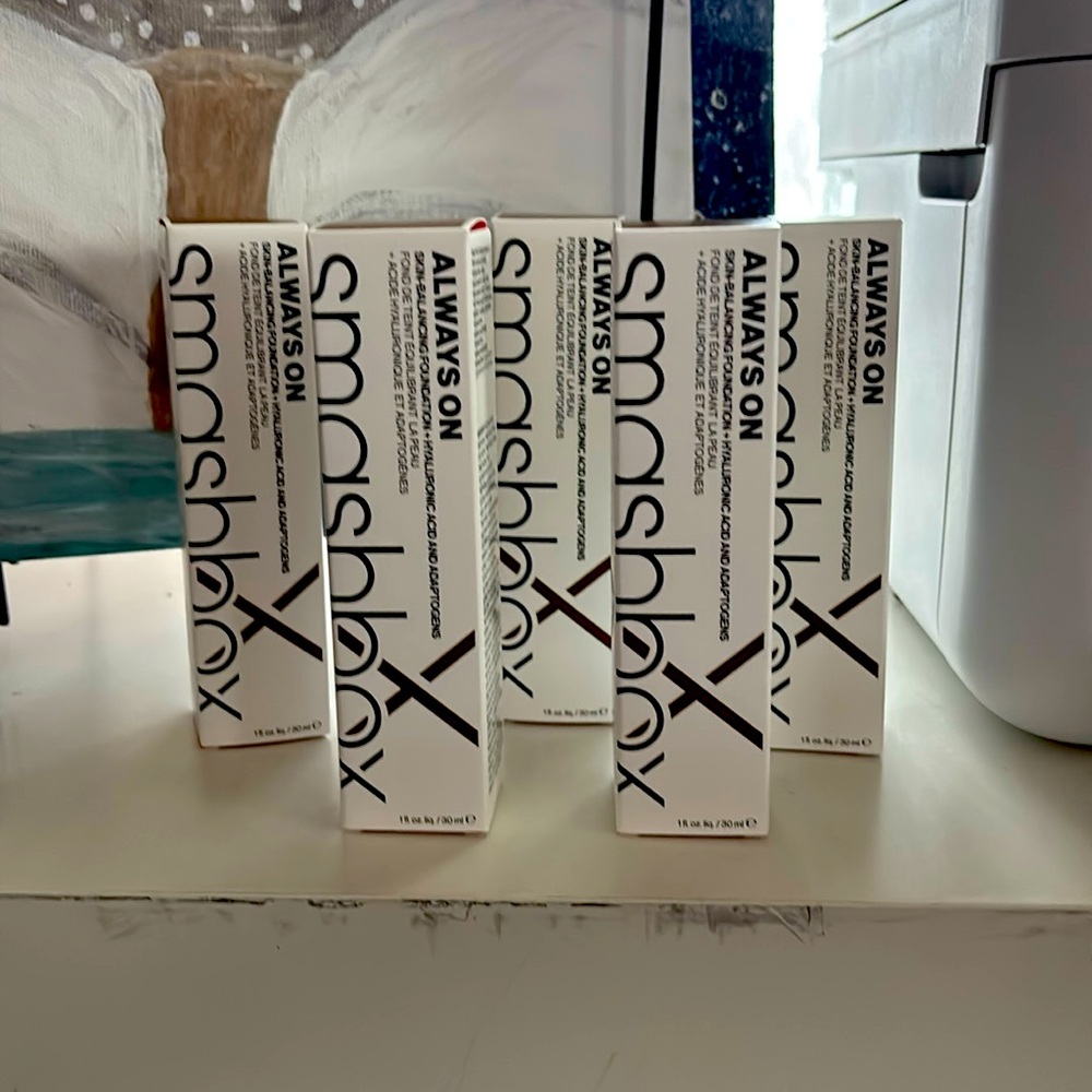 SMASH BOX FOUNDATION